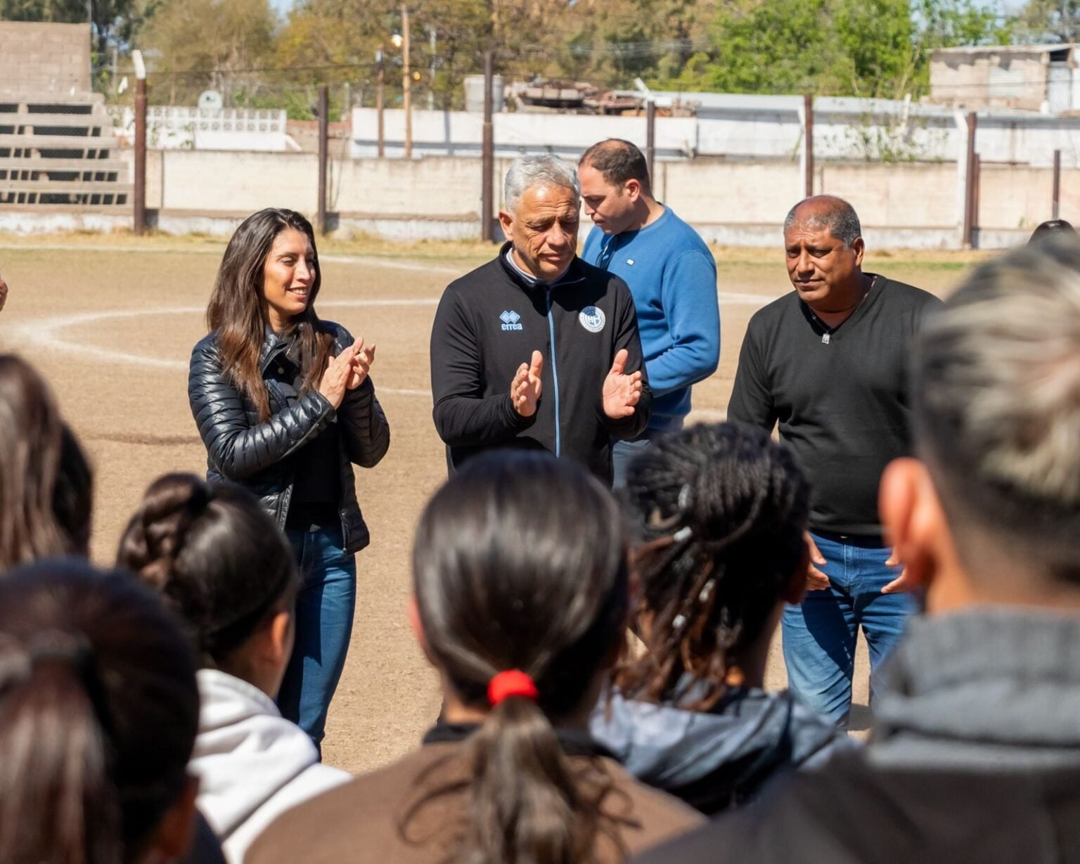 López articula con Belgrano y el Senado para que las Futbolistas Riojanas Cumplan su Sueño lopez 1