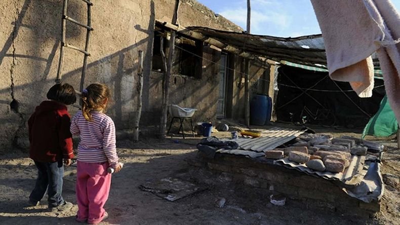 La dura realidad de los niños en Argentina: más del 60% de los menores de 4 años crecen en condiciones precarias pobrezajpg