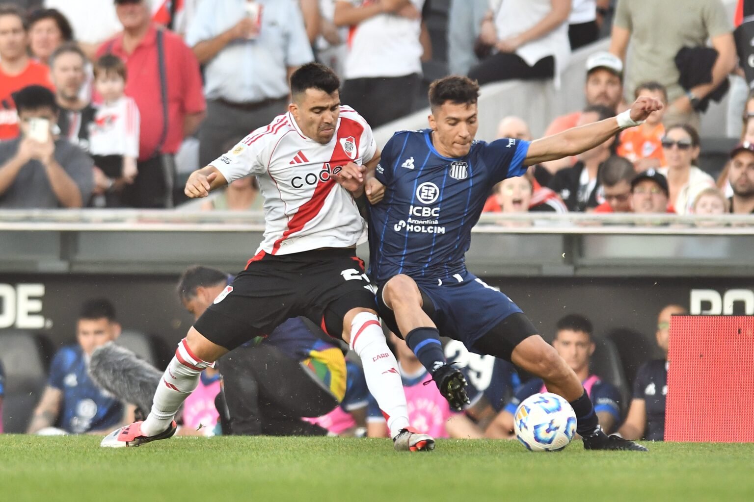 River perdió ante Talleres por la Liga Profesional y sufrió su primera derrota como local en lo que va del año 20240929 214549