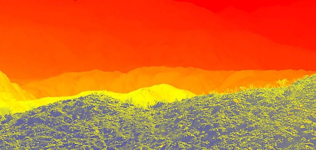 Desplegaron más tareas para controlar el incendio en el Cordón del Velasco WhatsApp Image 2024 09 04 at 8.15.57 AM