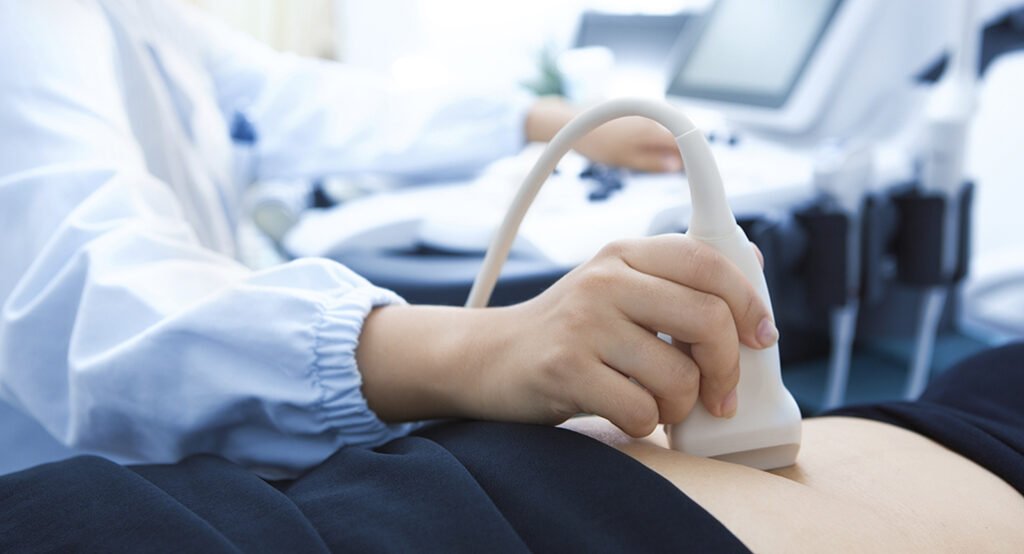 Cuáles son las señales tempranas de un embarazo ectópico, el cuadro que cursó María Becerra iStock 81873513 wide