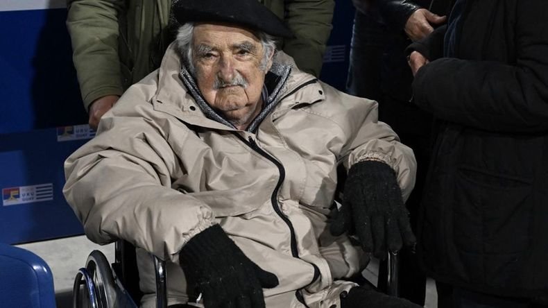 Operaron a Pepe Mujica por problemas derivados de su tratamiento contra el  cáncer - 2024 - Medios Rioja