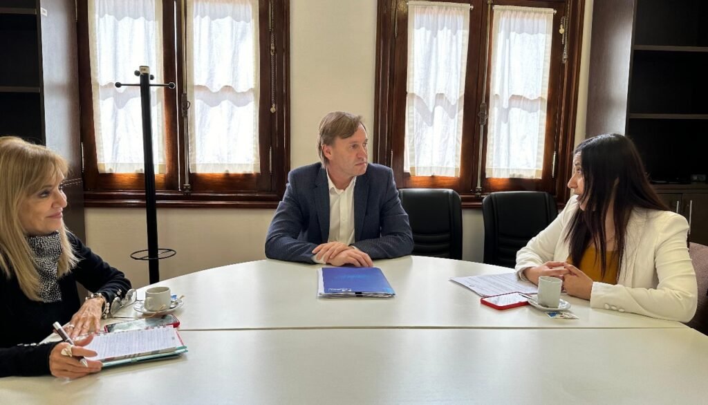 Albarez Gómez se reunió con la CONEAU para afianzar la calidad académica IMG 20241011 WA0010