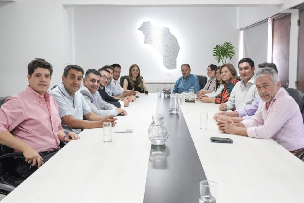 Los 18 intendentes de la Provincia apoyan a Quintela como presidente del PJ Nacional WhatsApp Image 2024 10 22 at 7.40.08 PM