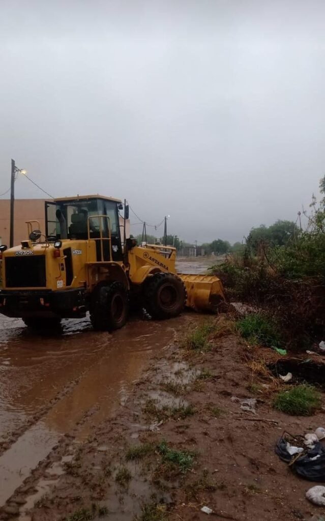 El municipio desplegó un amplio operativo por las intensas lluvias capital