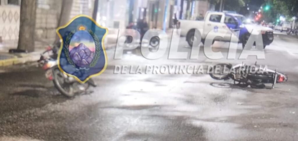 Dos motociclistas hospitalizados tras un choque en avenida Perón FB IMG 1730890131680