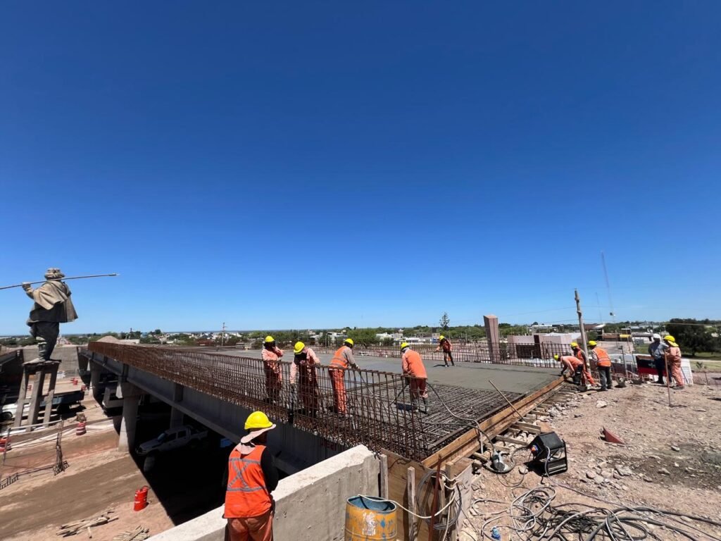 Vialidad Nacional avanza con la construcción del distribuidor vial en la rotonda de El Chacho WhatsApp Image 2024 11 15 at 7.59.32 AM