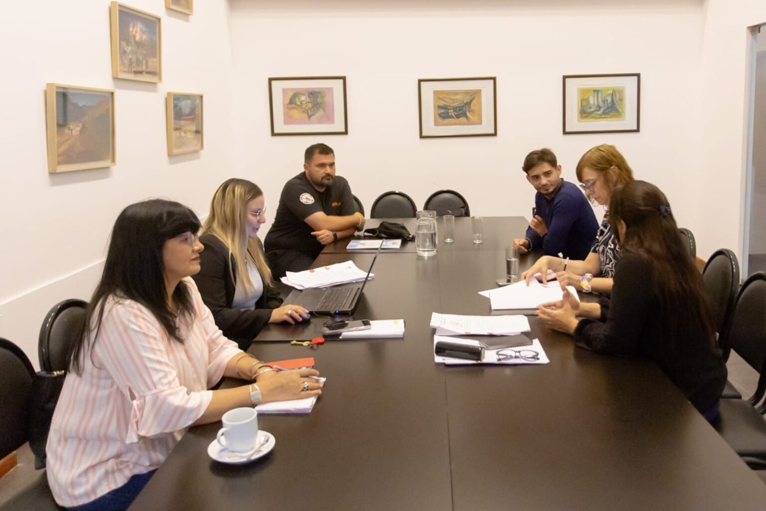 Impulsan un programa municipal para prevenir los riesgos de los juegos en línea WhatsApp Image 2024 11 21 at 4.31.19 PM