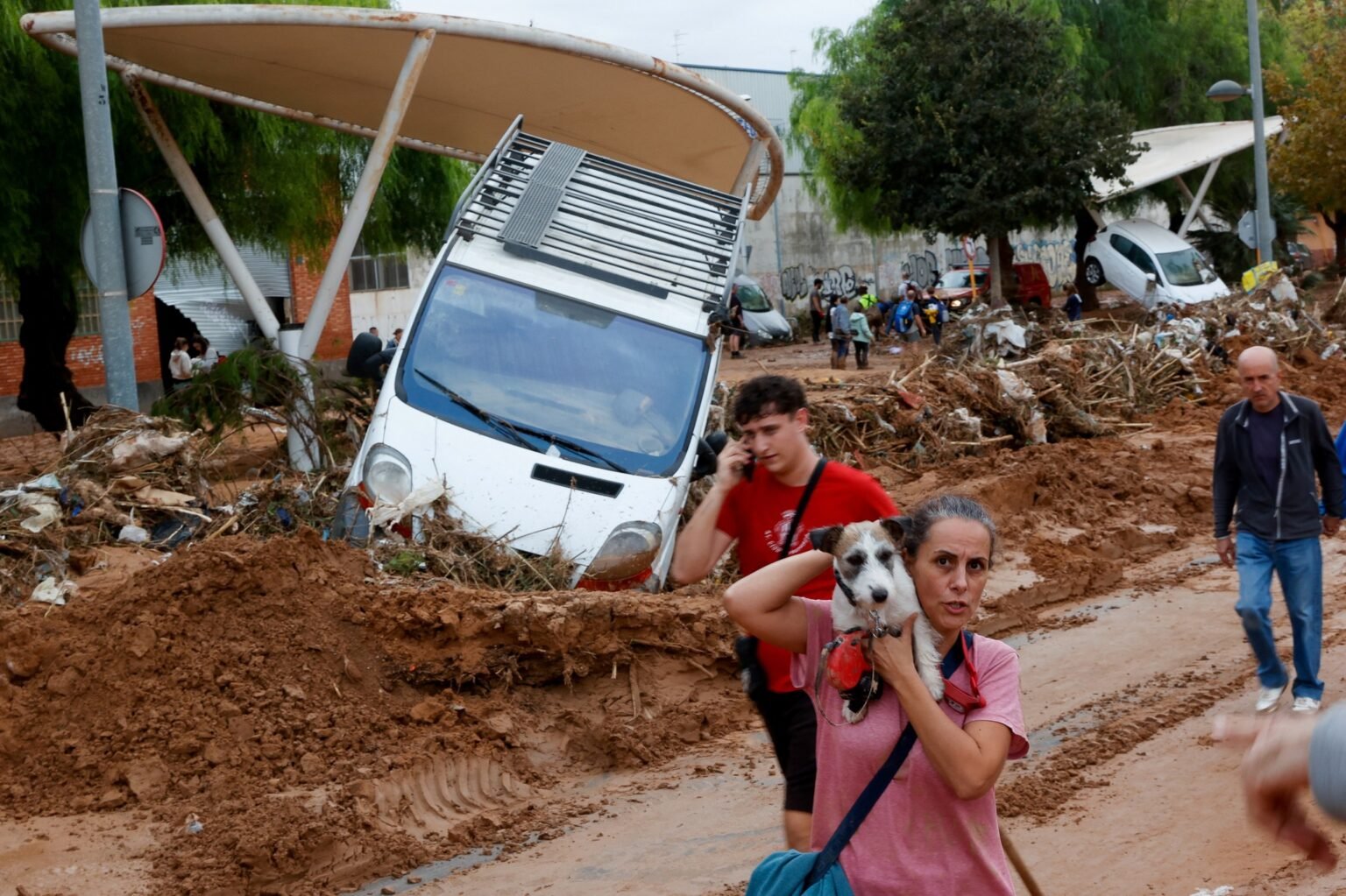 Devastador: La DANA ya dejó más de 150 muertos en Valencia dana valencia