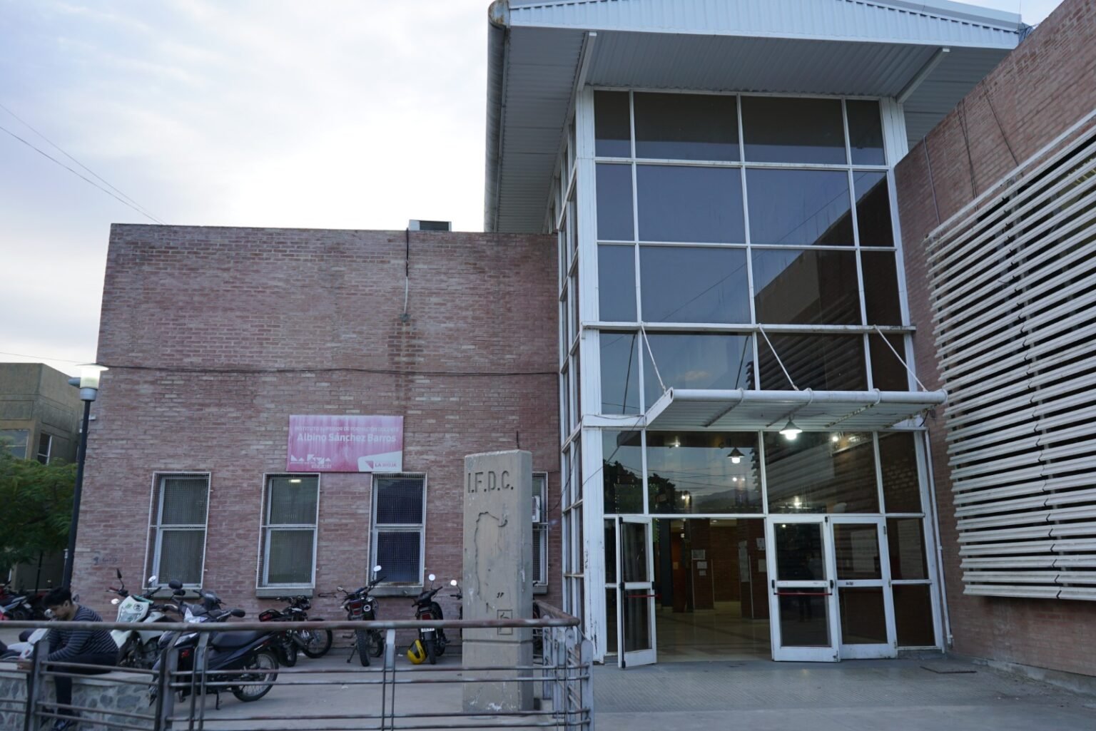 Informaron sobre nuevos diseños curriculares para Institutos de Formación Docente Albino sanchez