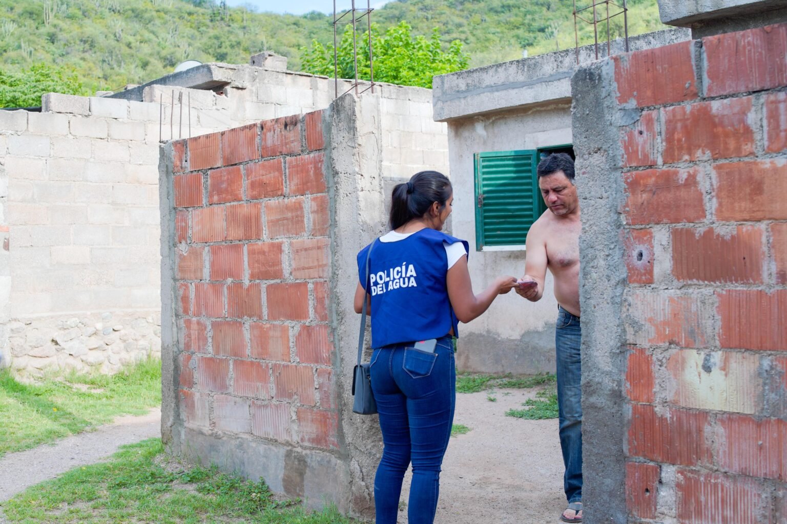 La Policía del Agua intensifica su tarea de prevención y control en barrios de la zona oeste WhatsApp Image 2025 01 08 at 7.48.11 AM