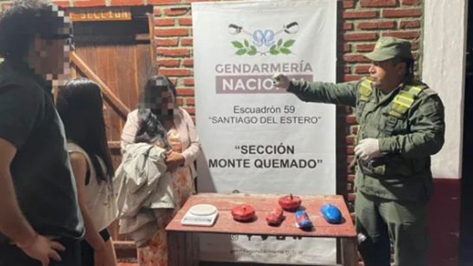 Santiago: Detuvieron a una embarazada de 7 meses que llevaba 2 kilos de cocaína en la entrepierna embarazada 1