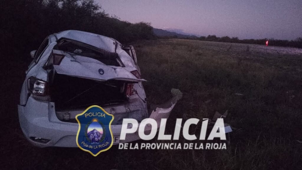 Familia de seis ocupantes sufrió vuelco en Ruta 38: dos niños heridos 480829864 1249792789876155 4550621487090034635 n