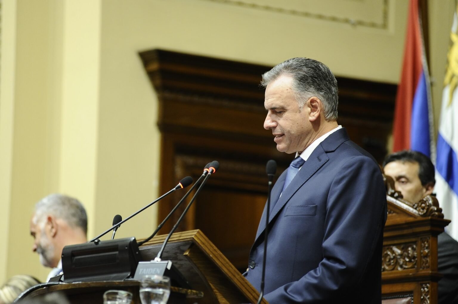 Yamandú Orsi juró como nuevo presidente de Uruguay 20250301 165928