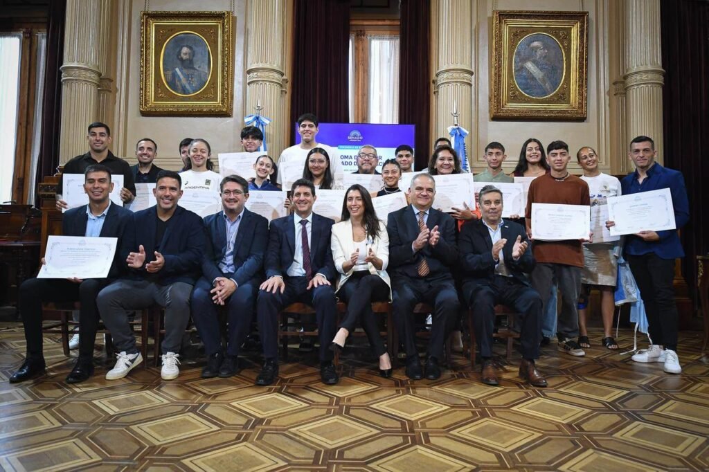 El Senado homenajeó a deportistas riojanos 484562569 1169306701869549 8994886950377516227 n