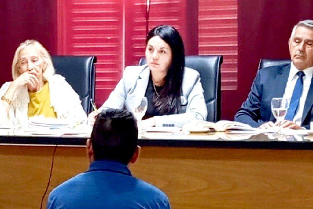 Chepes: avanza el juicio contra un docente acusado de abuso sexual contra una menor Vicky audiencia de abuso