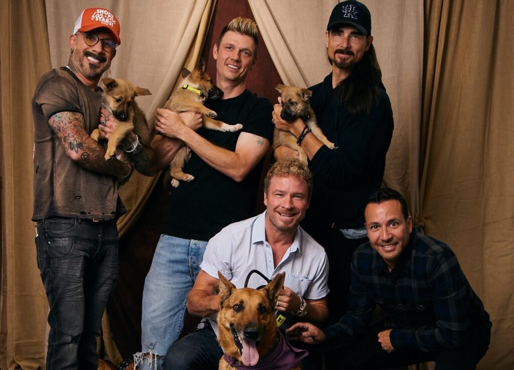 Los Backstreet Boys concientizaron sobre adopción responsable de animales callejeros 1 495146015 1228752088616948 5167573213030175959 n e1747058122461