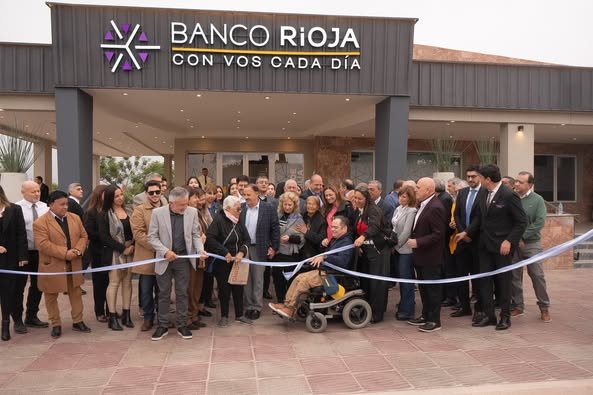 Banco Rioja refuerza su presencia en la zona sur de Capital con un nuevo centro de pagos 500122907 1245026923650008 3059422545570156101 n