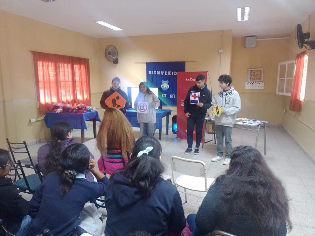 La Provincia refuerza la educación vial en todos los niveles escolares WhatsApp Image 2025 05 27 at 10.30.36 AM