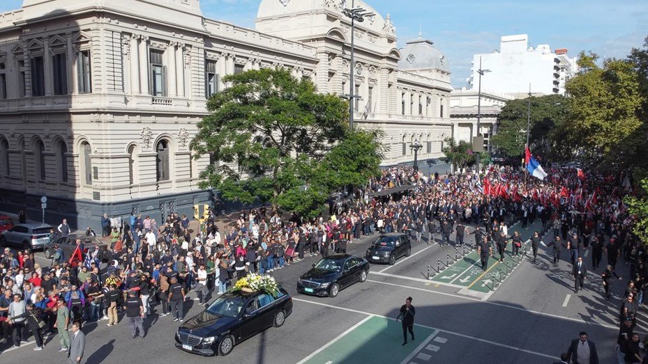 Una multitud en Montevideo participó de la emotiva despedida de Pepe Mujica montevideo