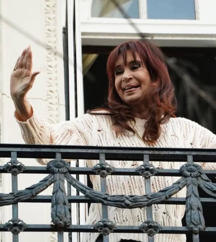 Cristina saludó a la militancia que se movilizó en todo el país FB IMG 1749680943496