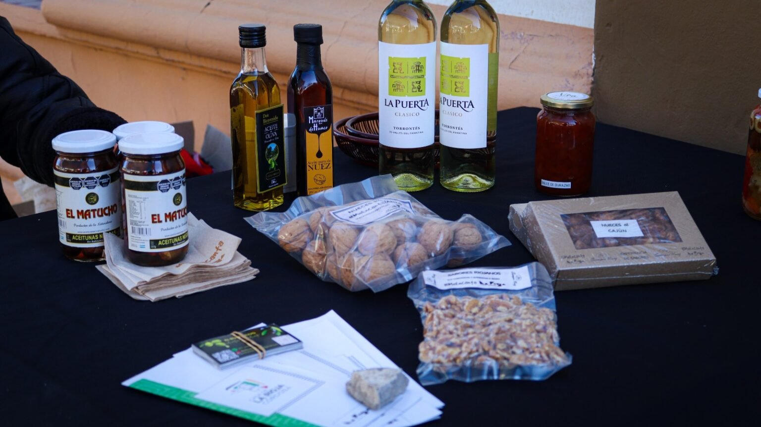 La Rioja promocionó sus rutas y productos turísticos en el Norte de Córdoba IMG 20250625 WA0073