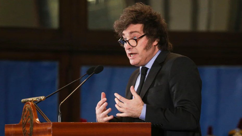 Por el escándalo de las coimas, advierten que creció la imagen negativa de Javier Milei milei