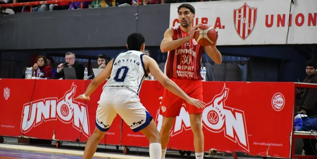 Unión cayó sobre el cierre ante Riachuelo y quedó eliminado de la Liga Nacional riachuelo