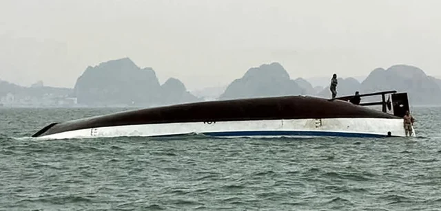 Volcó un barco turístico en Vietnam: 34 muertos 360 69
