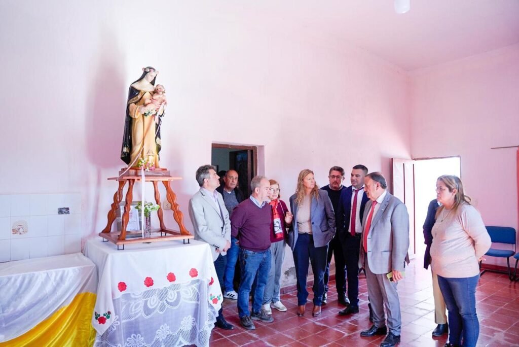 Quintela anunció la restauración de la histórica Iglesia Santa Rosa de Lima en Patquía 2 WhatsApp Image 2025 07 22 at 8.02.03 AM