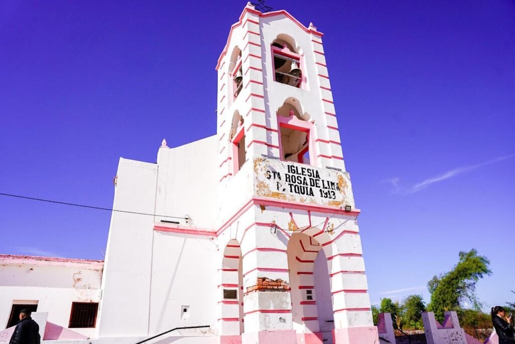 Quintela anunció la restauración de la histórica Iglesia Santa Rosa de Lima en Patquía WhatsApp Image 2025 07 22 at 8.02.04 AM