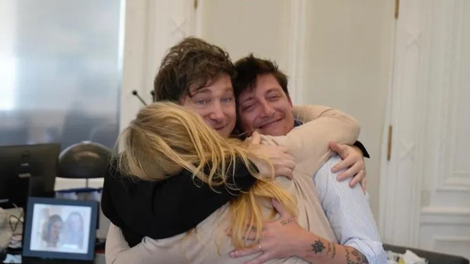 Un miembro del equipo de Caputo le contestó a Karina Milei: «Lealtad no es obsecuencia» caputo karina