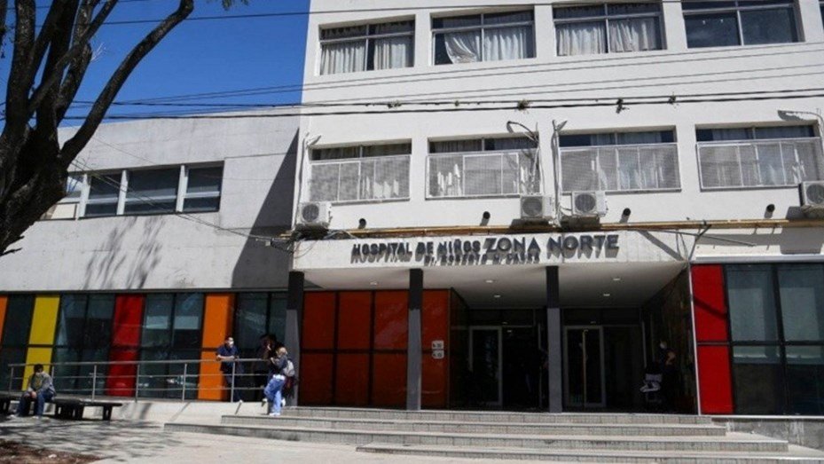 Rosario:adolescente resultó herida por una bala perdida hospital ninos rosario
