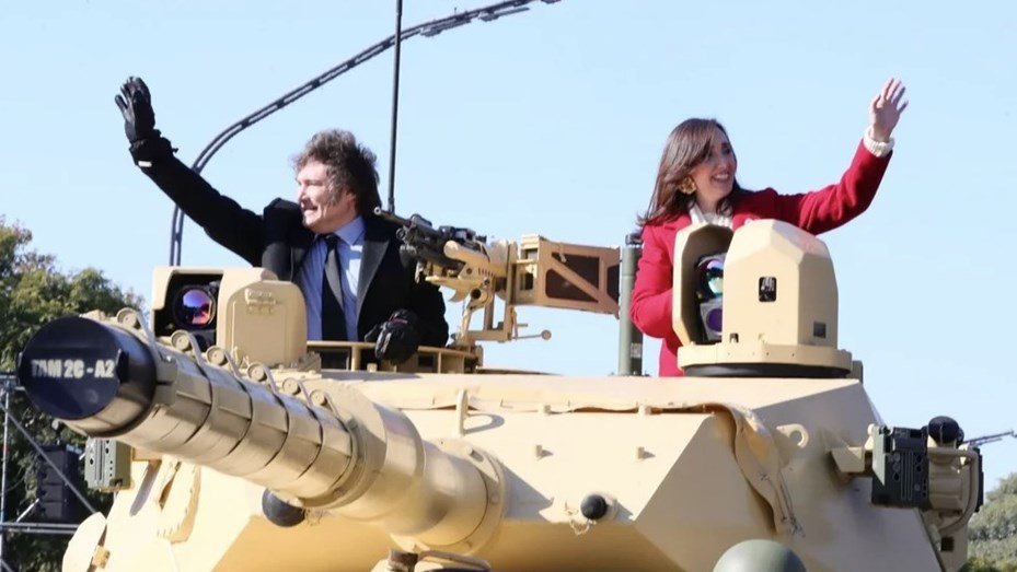 El Gobierno de Milei canceló el desfile militar del 9 de Julio tras haberlo recuperado el año pasado javier milei desfile militar