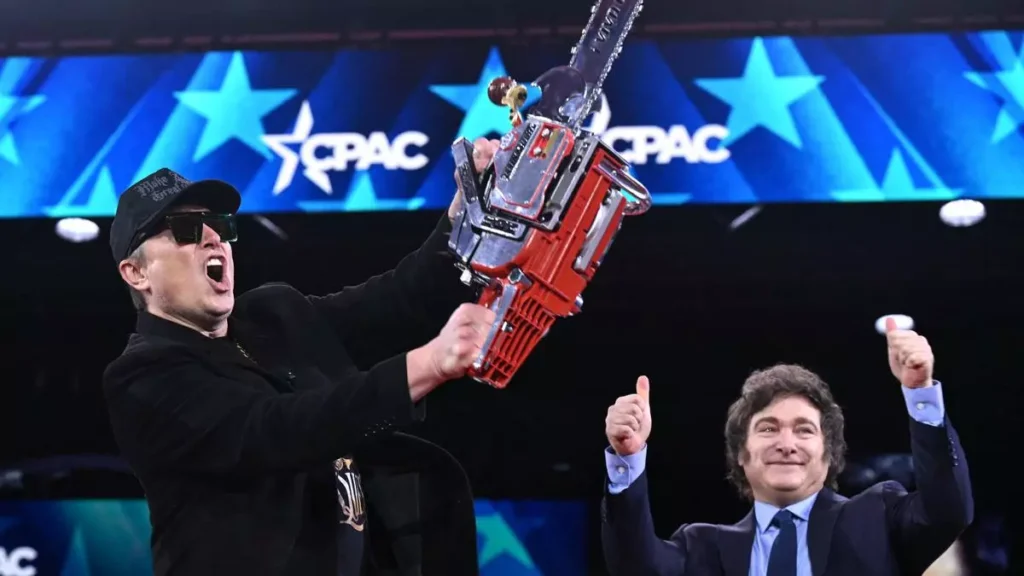 Elon Musk le soltó la mano a Milei y se arrepintió de agarrar la motosierra musk