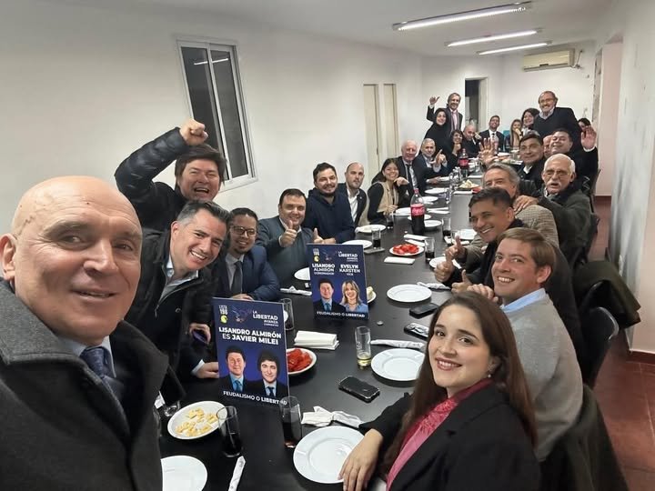 Cena de celebración: diputados de distintos bloques festejaron la posible reatificacion del veto 528750790 1051391533832895 1565454770798236506 n