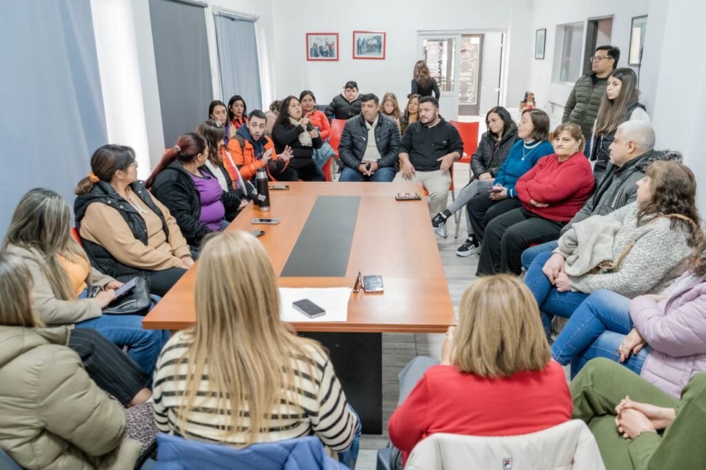 Pedrali y Aguirre se reunieron con el colectivo de discapacidad tras el veto presidencial y convocaron a sostener la lucha en todo el país WhatsApp Image 2025 08 05 at 8.56.01 AM
