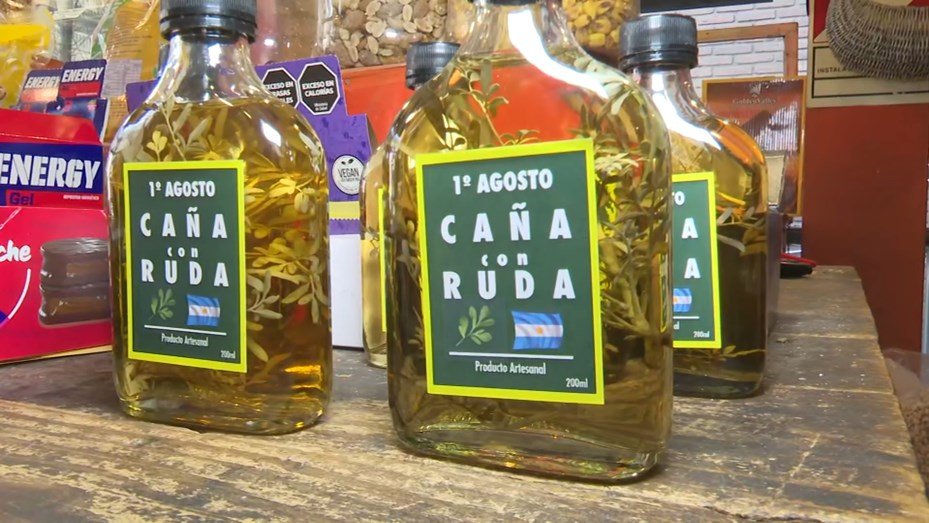 Agosto: el mes que comienza con tres tragos de caña con ruda portada web 16