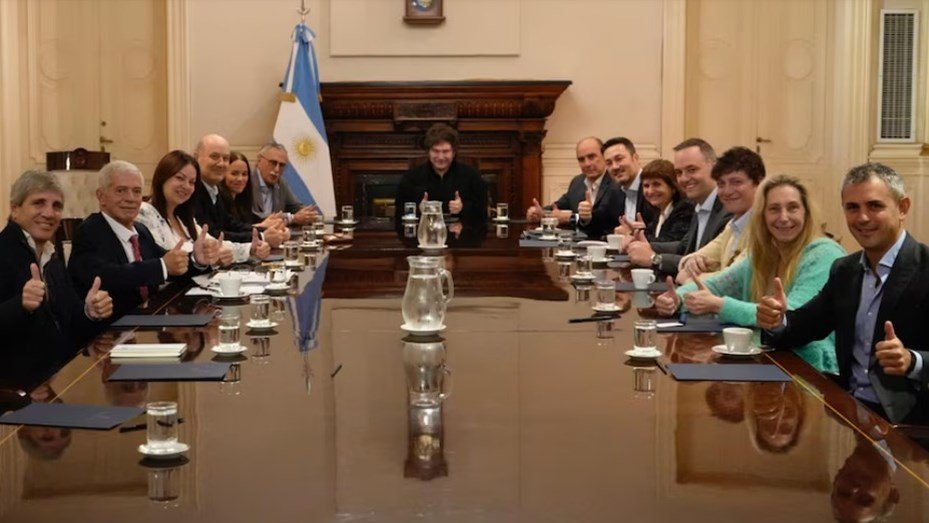 Milei encabezó una reunión de Gabinete reunion gabinete