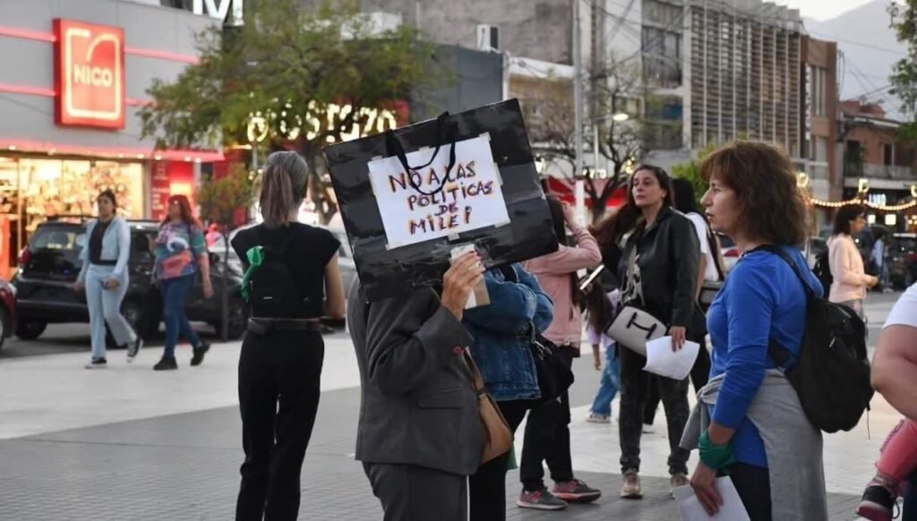 Habló el primo de Brenda y Morena: “fueron dos veces víctimas, del sistema y después del triple femicidio” 556291726 1103637245301452 6064614486613494004 n