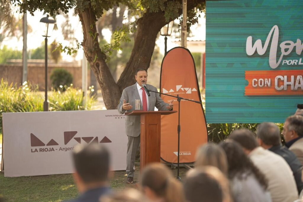 Presentaron los programas Impulso Turístico 50/50″ y Previaje Riojano WhatsApp Image 2025 09 18 at 10.59.30 AM