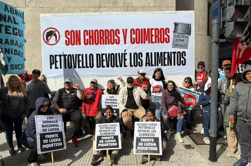 Organizaciones sociales se concentraron frente a Capital Humano capital humano