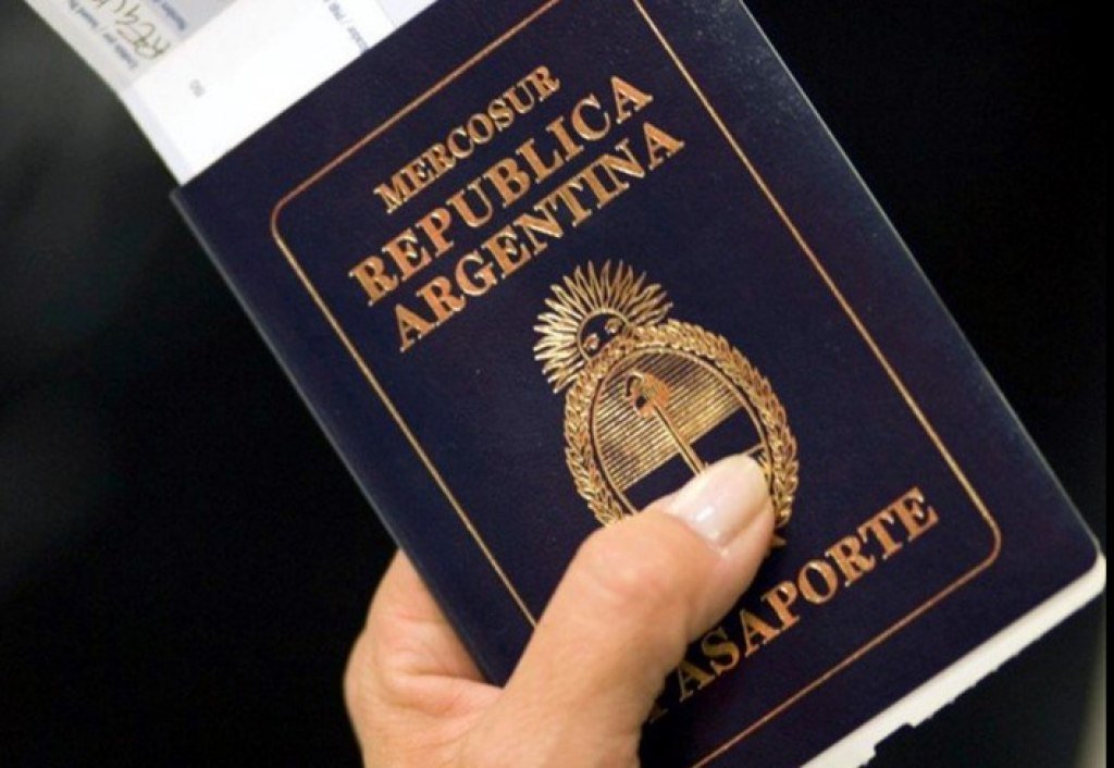 Alerta pasaportes: piden devolver una serie por una falla invisible en la tinta y cómo saber si te afecta image 1