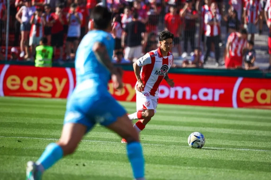 Instituto venció a Atlético Tucumán y sueña con los Playoffs 720 13