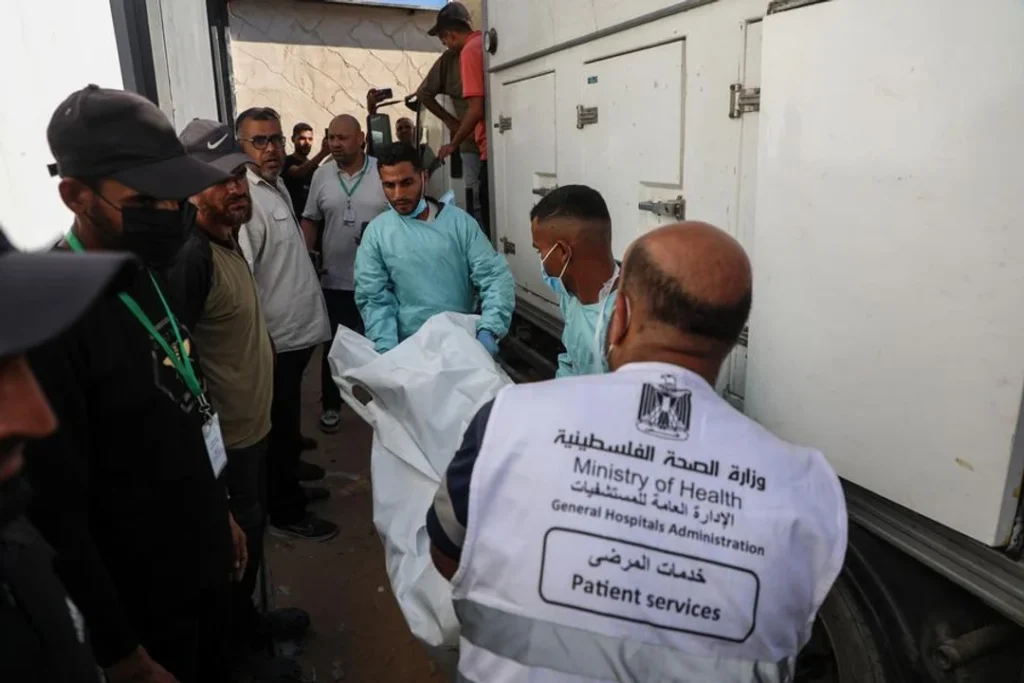 Israel devuelve otros 15 cuerpos de palestinos a Gaza y el total asciende a 165 720 28