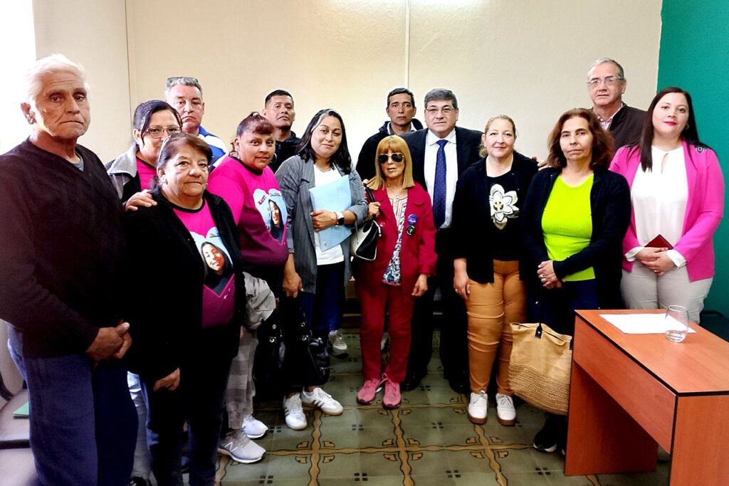 Dr Jalil reunion con madres del dolor 09 10 25