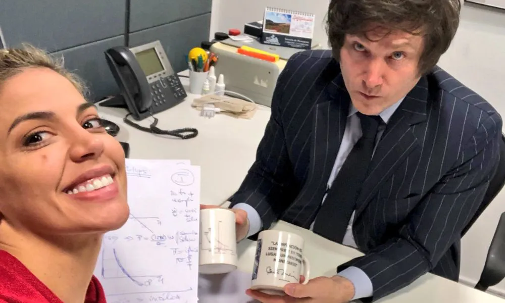 Escándalo en LLA: descubrieron que el domicilio de Virginia Gallardo en Corrientes es un baldío Gallardo con Milei