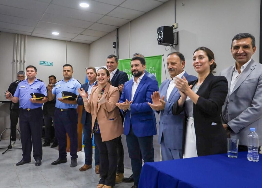 Quintela puso en funcionamiento el Instituto Superior de Formación en Seguridad en Aimogasta IMG 20251018 WA0012