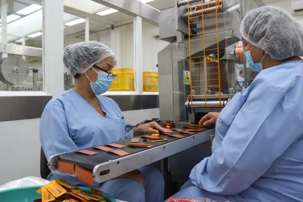 ANMAT inibhió las actividades productivas de un laboratorio en La Rioja WhatsApp Image 2023 04 04 at 09.06.48 1024x682 1