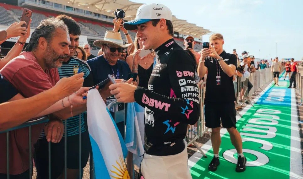 Colapinto vive el GP de Estados Unidos WhatsApp Image 2025 10 17 at 9.47.49 AM